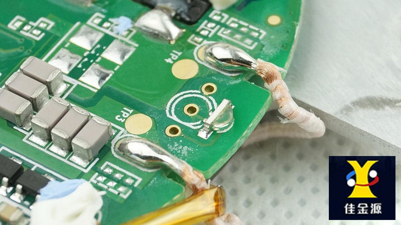 關(guān)于焊點(diǎn)產(chǎn)生空洞的原因有哪些？